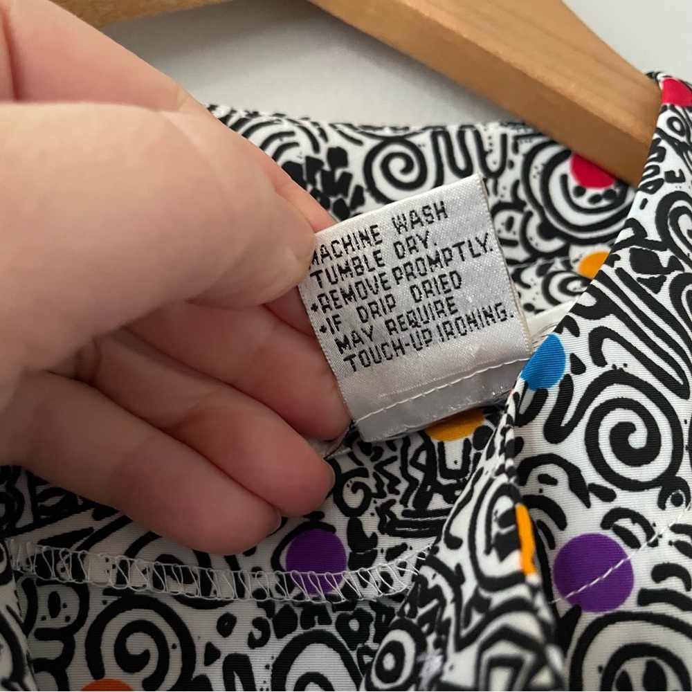 3/$20 Vintage 90s funky printed black and white midi dress with pleated skirt - Picture 6 of 9